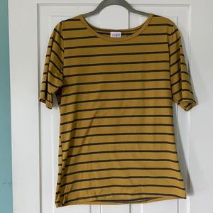 —XL yellow LuLaRoe Gigi T